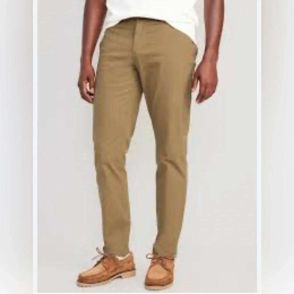 Old Navy men’s size 32/32 slim‎ fit built-in flex khakis